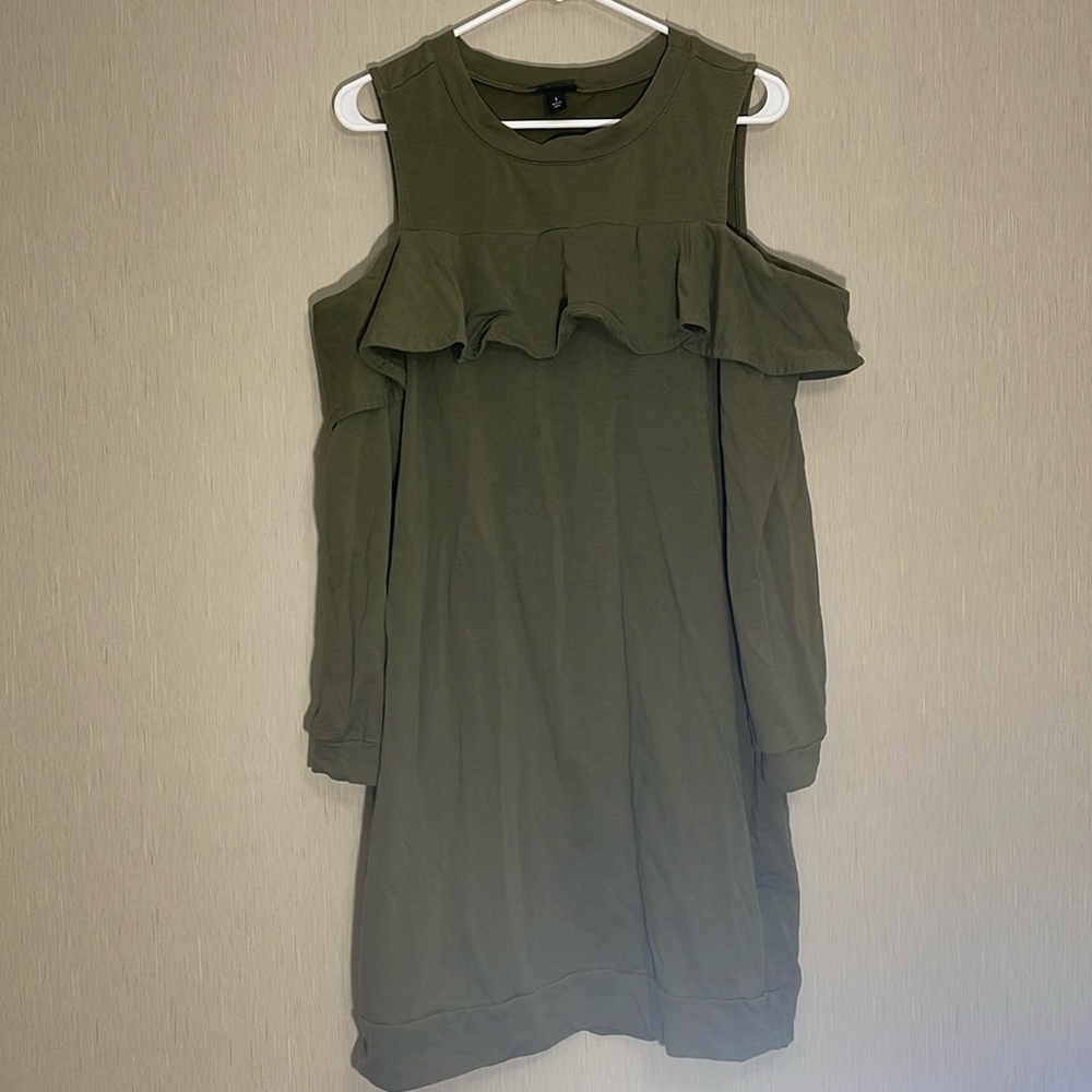 Torrid cold shoulder ruffle sleeve green dress size 1 plus 1x